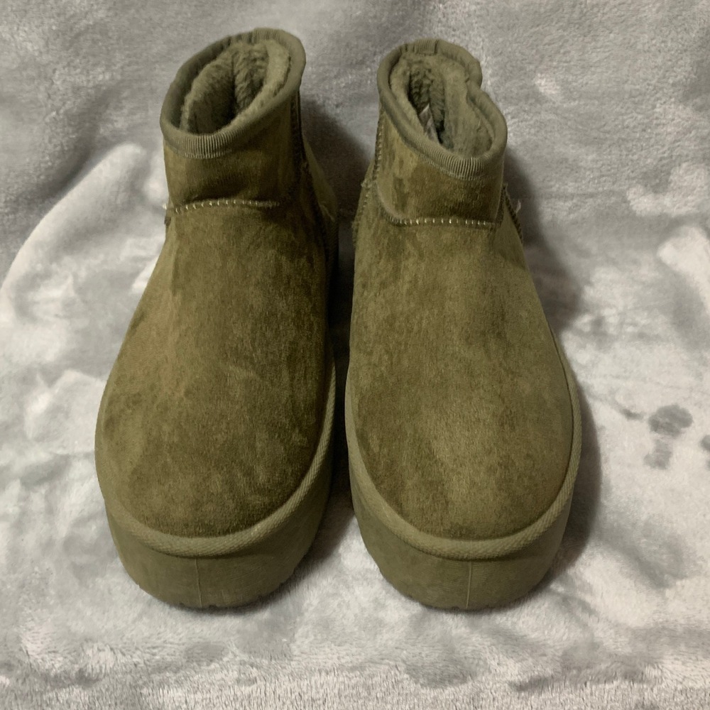 Olivia & Kate‎ Olive Green Platform Faux Fur Lined Ankle Boots CHERRY-226L 8.5